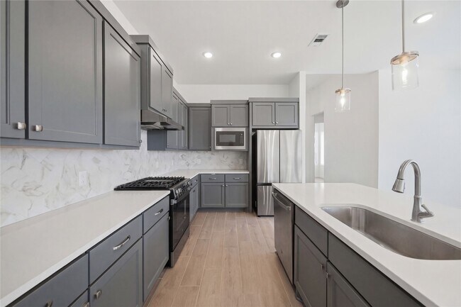 Building Photo - 1203 Watermont Dr