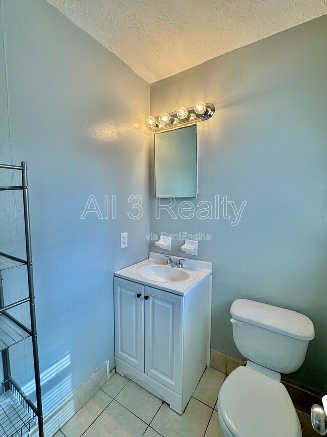 Building Photo - 3022 Montwood Dr