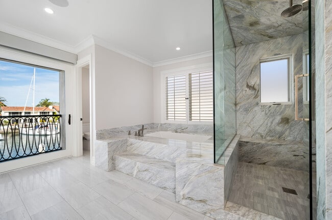 Building Photo - 45 Linda Isle