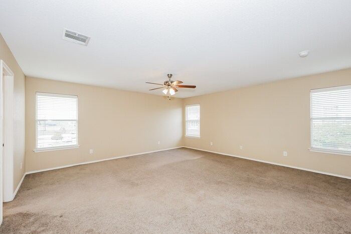 Building Photo - 200 Cheyenne Dr