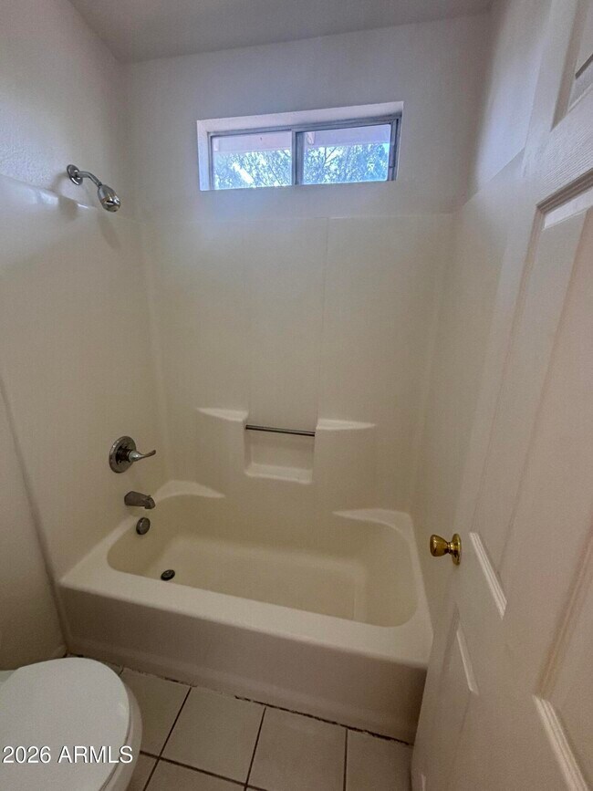 Building Photo - 1200 Lanny Ave