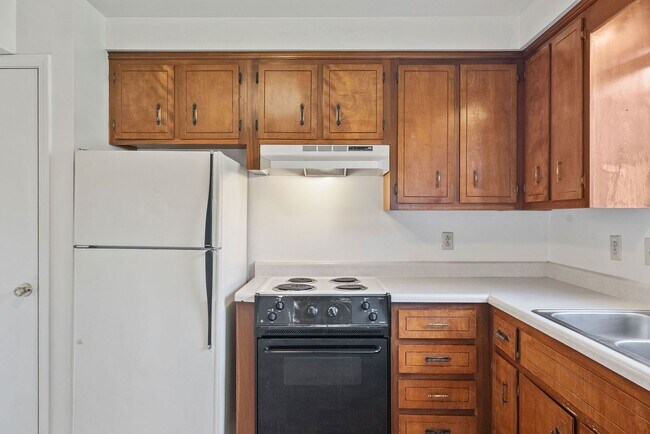 Building Photo - Northridge Drive-276