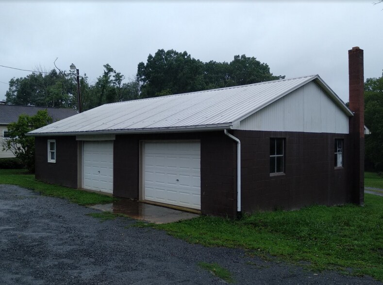 Building Photo - 4857 Cito Rd