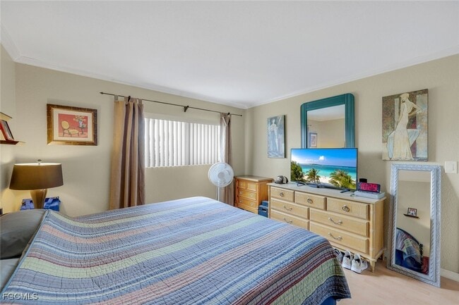 Building Photo - 6300 South Pointe Blvd