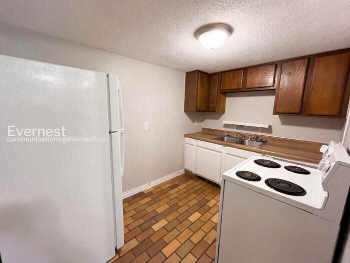 Building Photo - 5727 N Morgan Ln