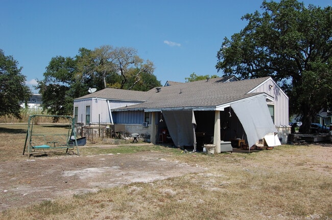 Building Photo - 300 Montclair Ave