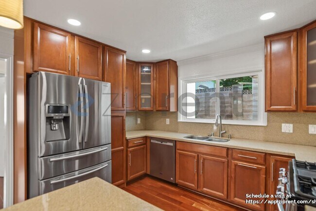 Building Photo - 41076 Davila Ct