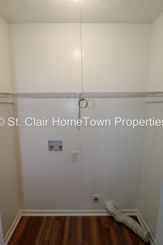 Building Photo - Adorable Home in Cook Springs