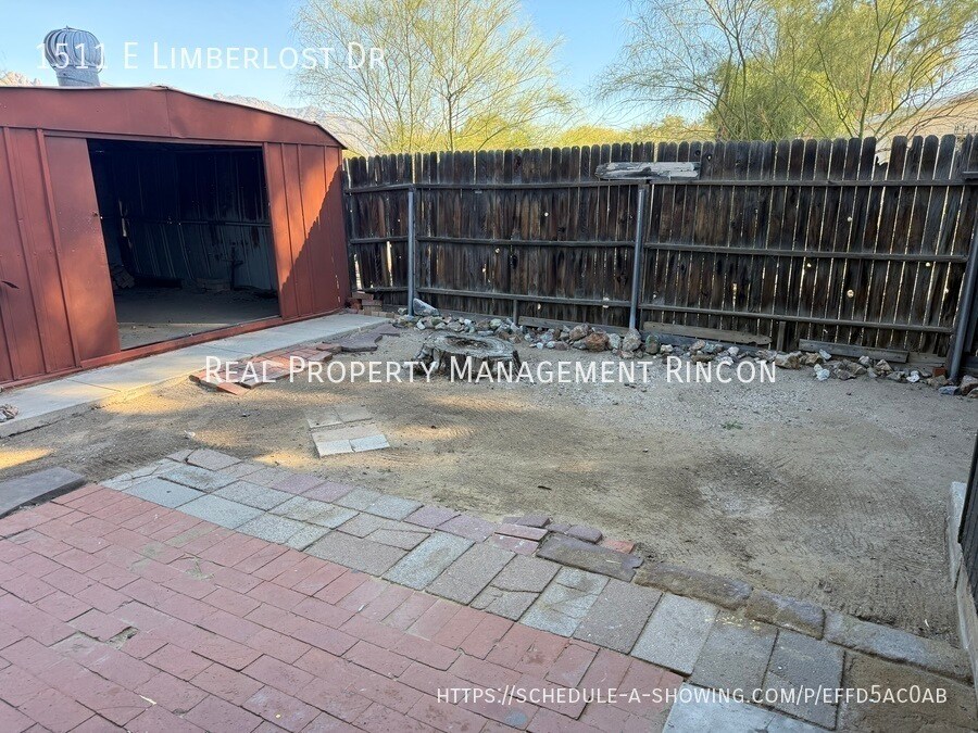 Building Photo - 1511 E Limberlost Dr