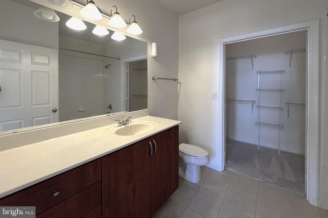 Building Photo - 12953 Centre Park Cir