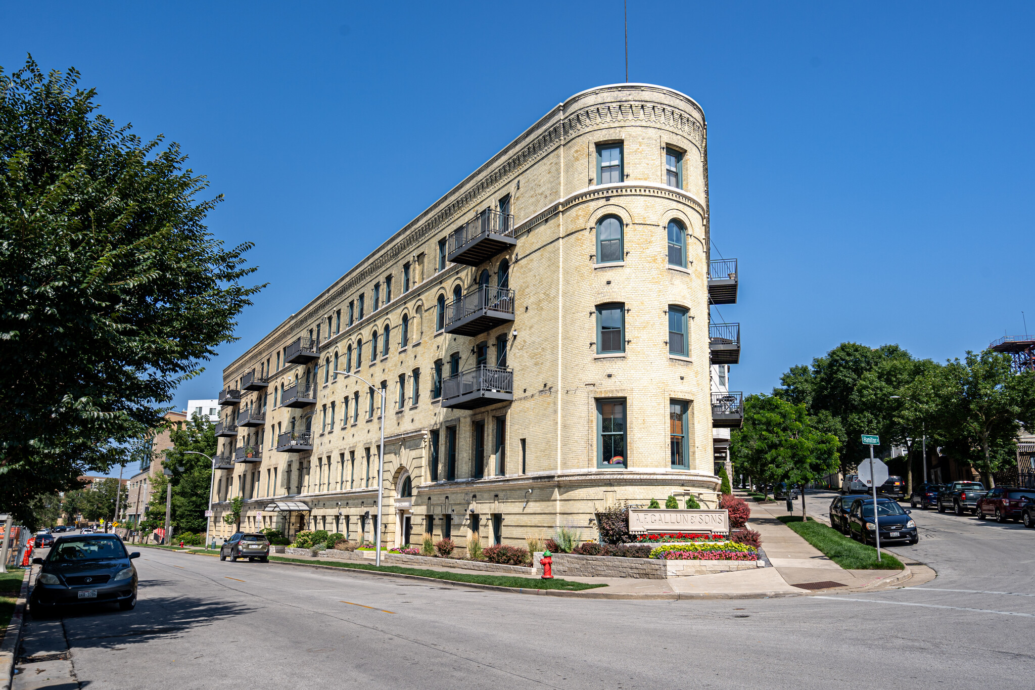 Building Photo - 1818 N Water St