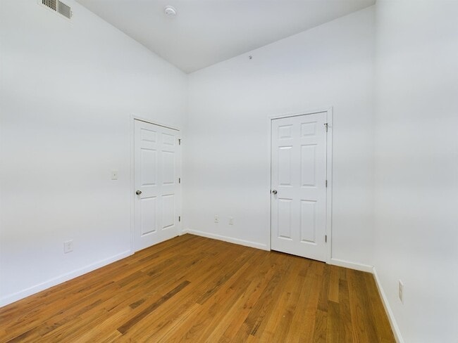 Building Photo - 137 Monticello Ave