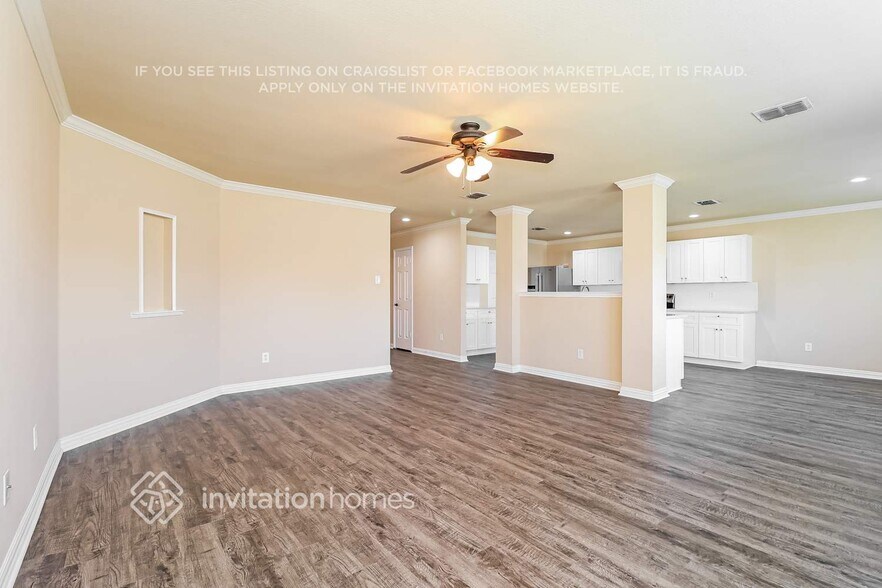 Building Photo - 12637 Pricklybranch Dr