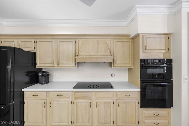 Building Photo - 828 Hideaway Cir E