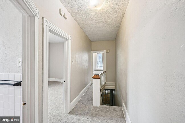 Building Photo - 201 N 59th St