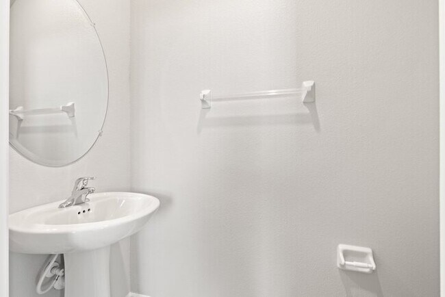 Building Photo - Brand New Tomehome for RENT in Willow Square