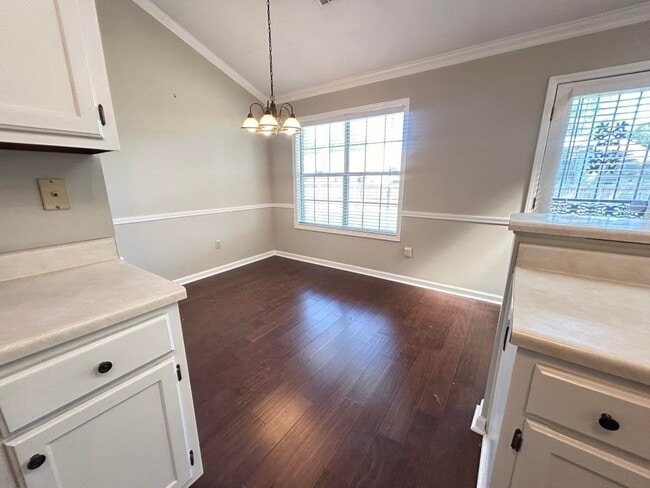 Building Photo - 6688 Laurel Valley Dr
