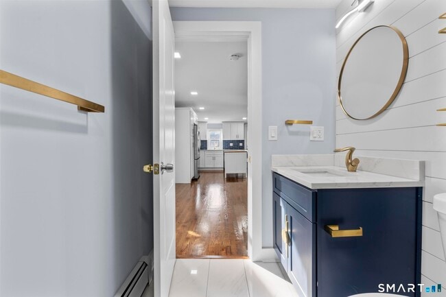 Building Photo - 75 Commercial St