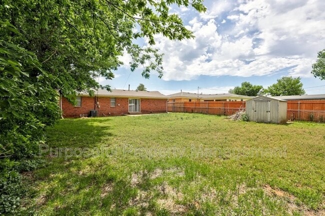 Building Photo - 3009 SE 20th St