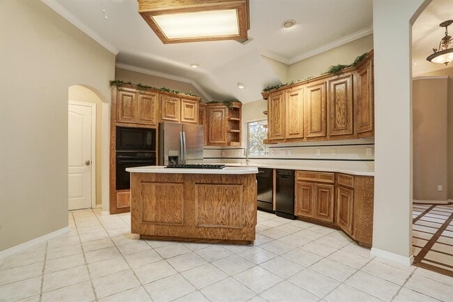 Building Photo - 316 Parkwood Village Dr