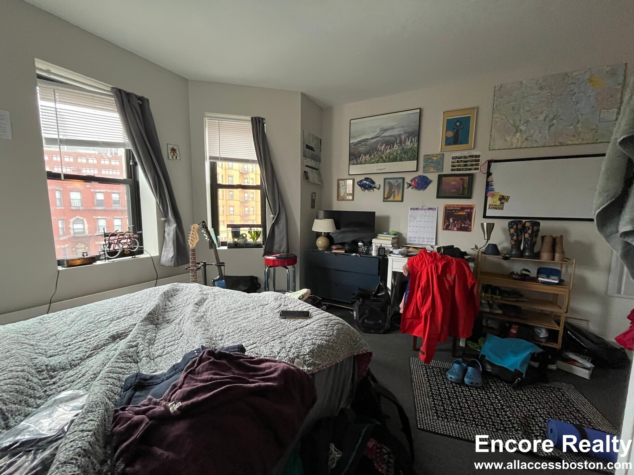 Building Photo - 16 Aberdeen St