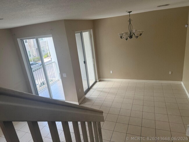 Building Photo - 1121 Shoma Dr
