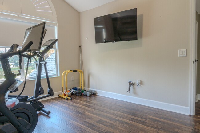 Building Photo - 33721 Spring Dr