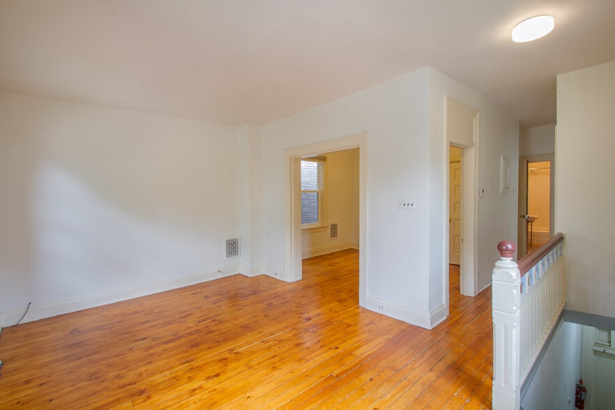 Building Photo - 426 Biddle Ave