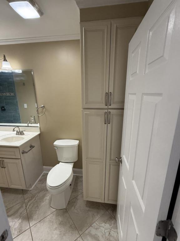 Building Photo - 524 Plantation Dr