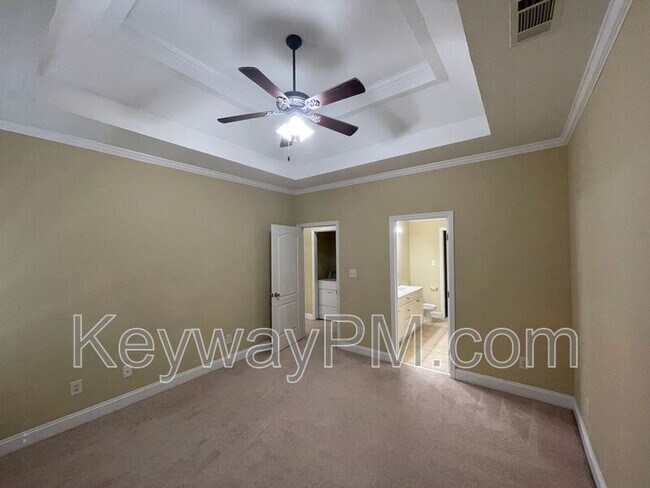 Building Photo - 1241 Roy St