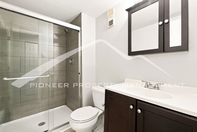Building Photo - 7885 Barbara Ann Dr