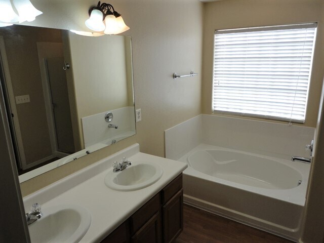 Building Photo - 1232 Maple Meadows Dr NE