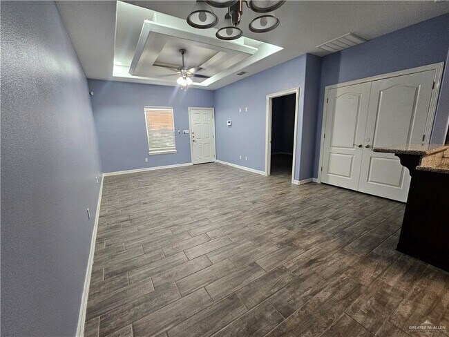 Building Photo - 4012 Hawthorne Ave
