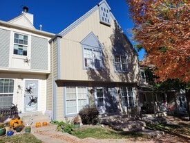 Building Photo - 9824 W Cornell Pl