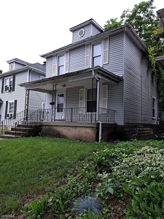 3 br, 1 bath House 136 Indiana Ave 136 Indiana Ave Dayton OH 45410