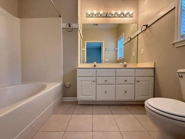 Building Photo - 6941 Hanesbrook Cir