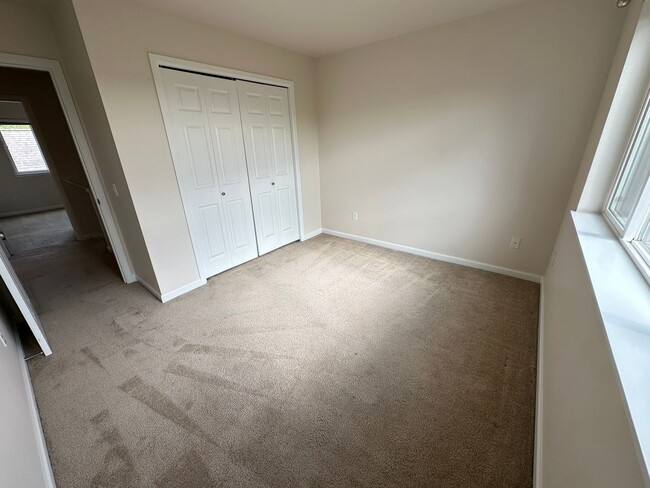 Building Photo - Sanders Mill Neighborhood 3 Bedroom, 2 Bat...