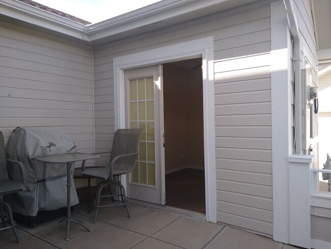 Building Photo - HUGE 3 Bedroom 3 Bath Home in Gated Community