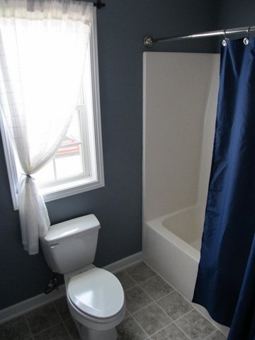 Building Photo - Beautiful 4 Bedroom Home with Spacious Bac...