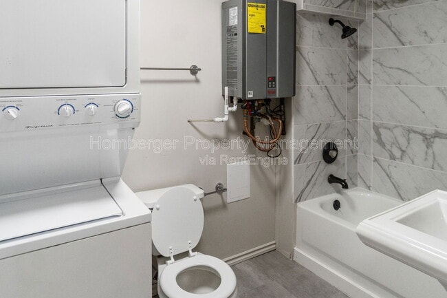 Building Photo - 227 E Ermina Ave