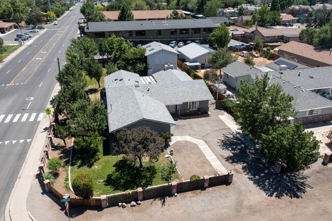 Building Photo - One Story Home