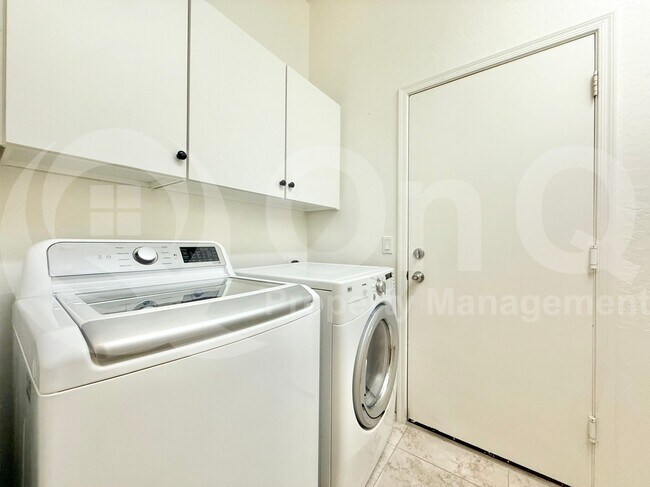 Building Photo - 18513 W San Carlos Dr