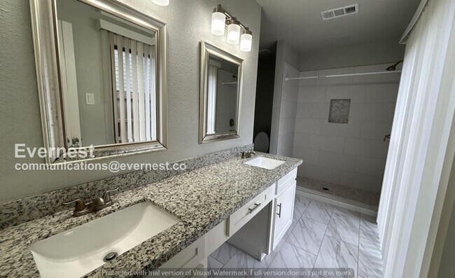 Building Photo - 18611 Headland Dr