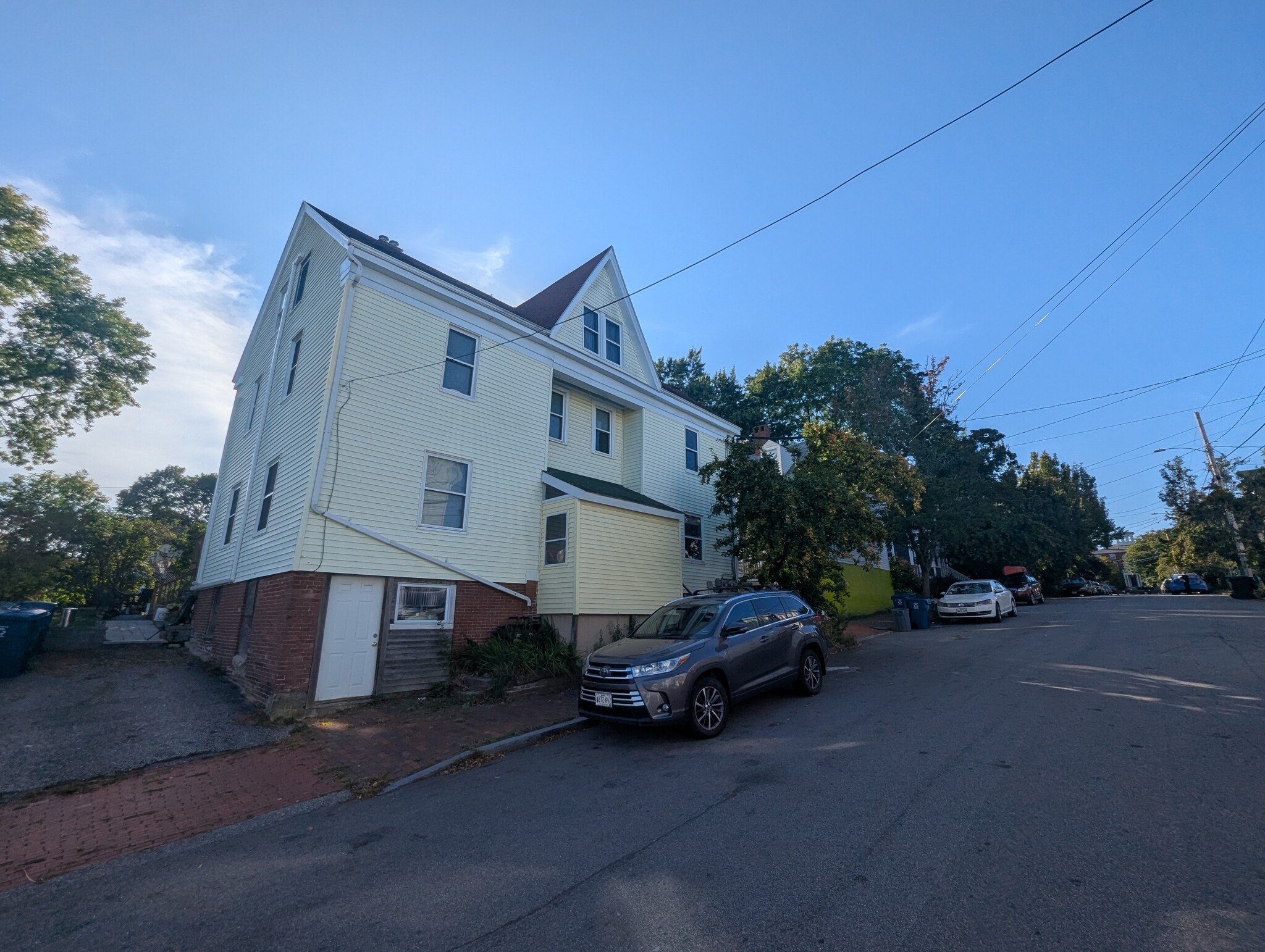 Street - 34 Tyng St