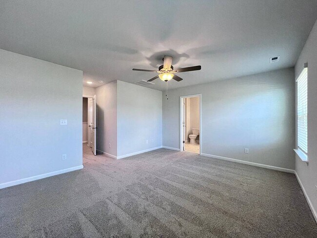 Building Photo - 139 Siebold St