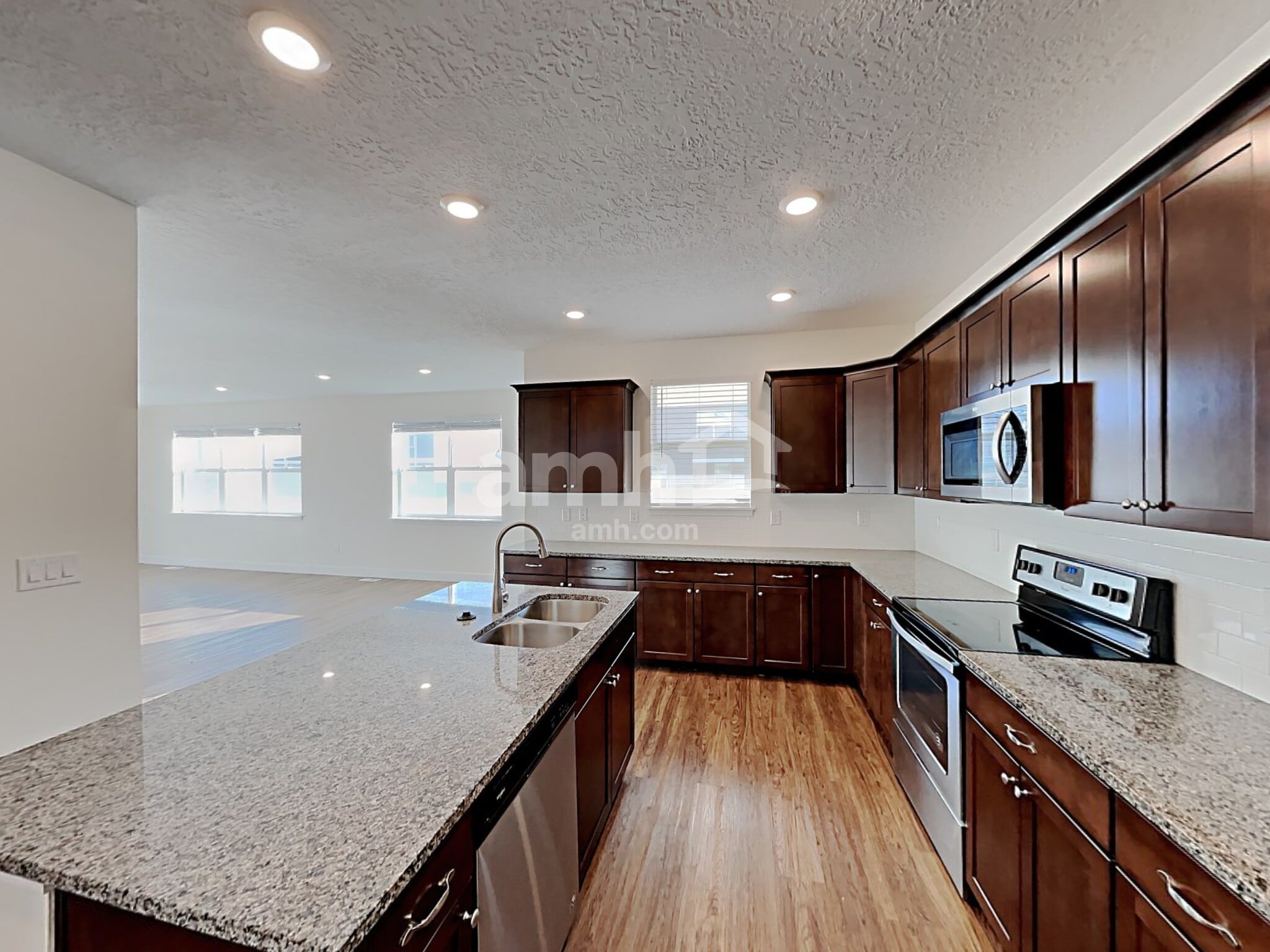 Building Photo - 2326 E Tumbleweed Rd