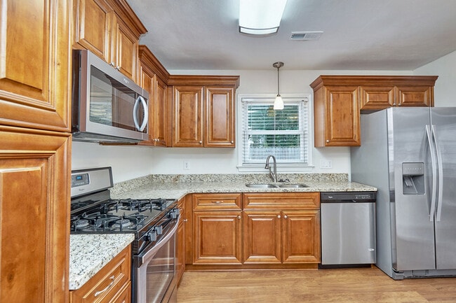 Building Photo - 924 Firefall Ct