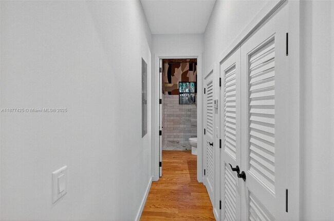 Building Photo - 2330 Overbrook St