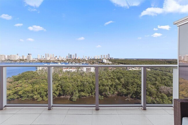 Building Photo - 16385 Biscayne Blvd