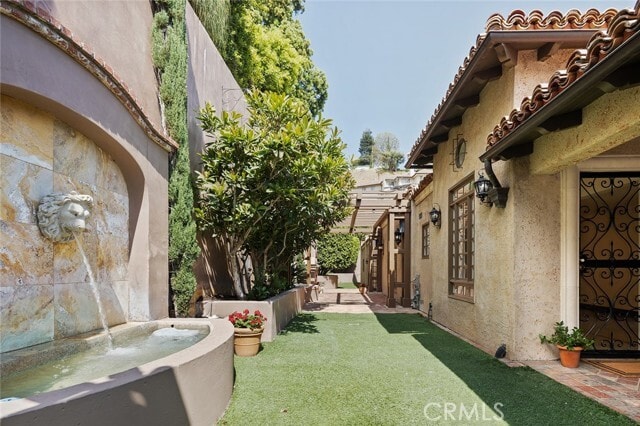 Building Photo - 1316 Beverly Grove Pl